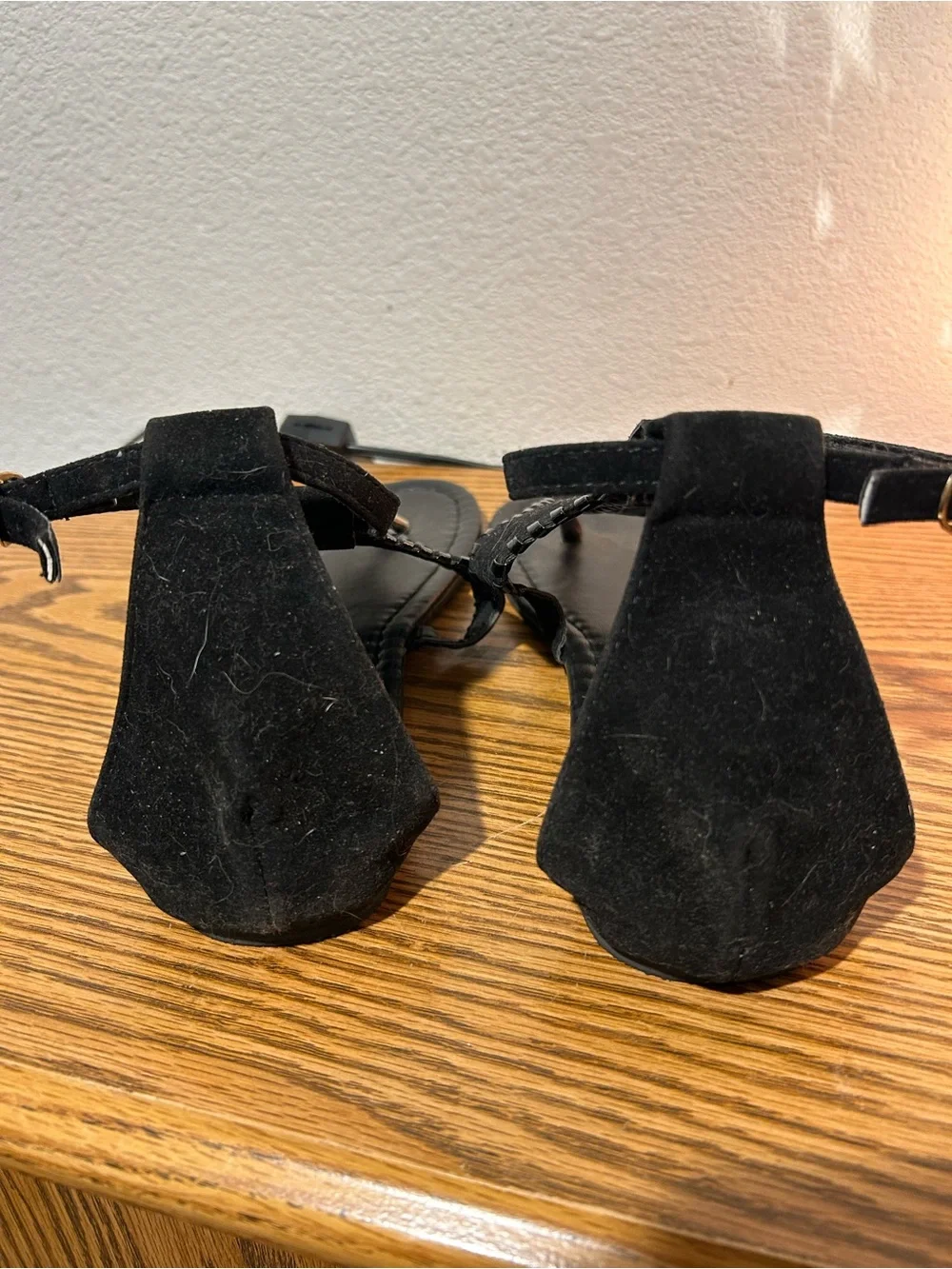 Women's Black Woven T-Strap Sandals